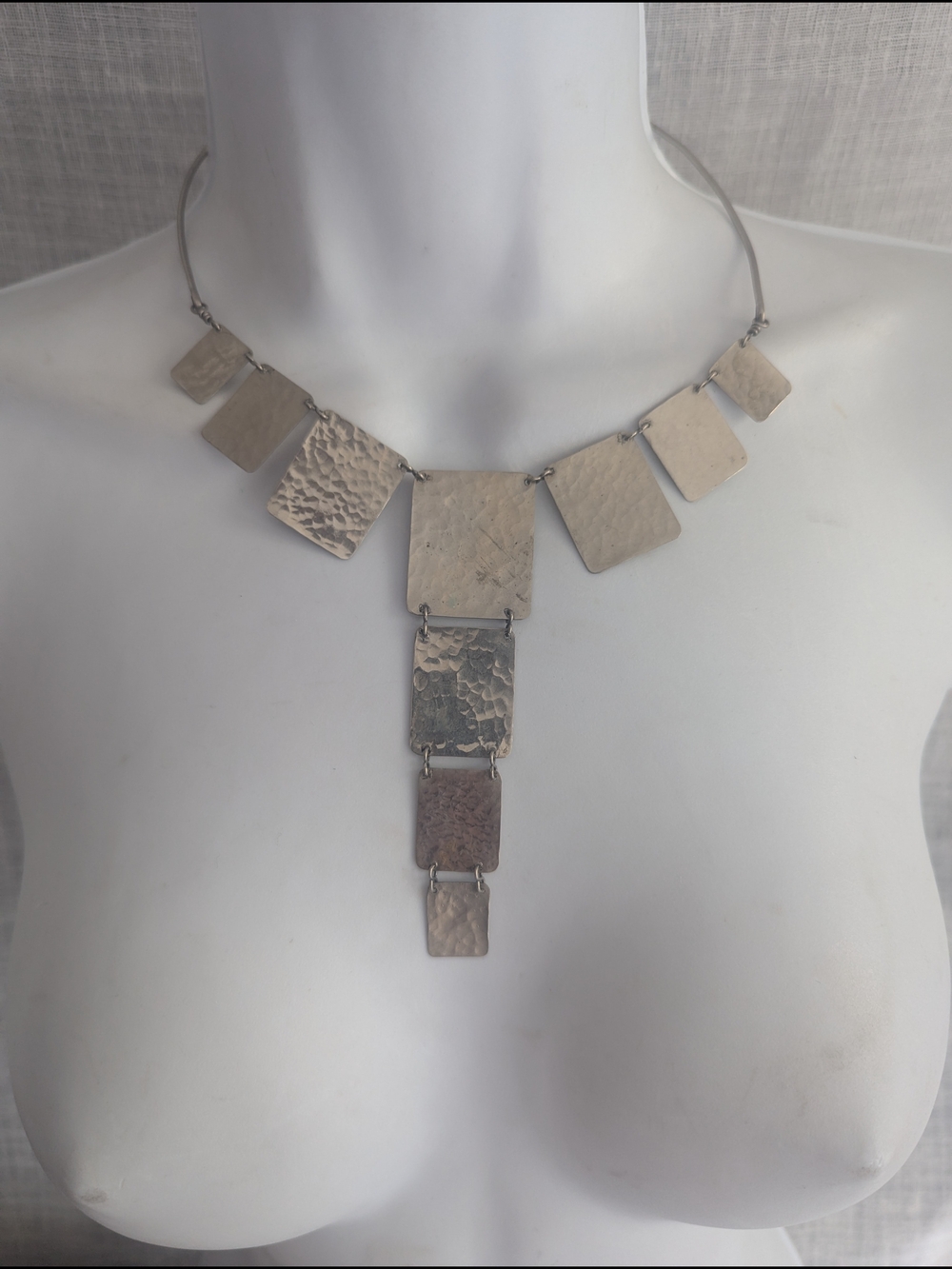 Hammered Silver-Tone Geometric Pendant Necklace Choker Statement Piece